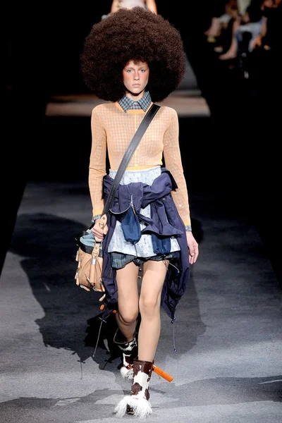Look 29